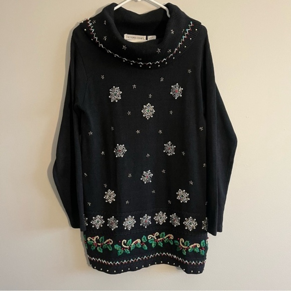 VTG Victoria Jones Womens Small Holiday Cowl Neck Sweater Embroidery Beaded XMAS